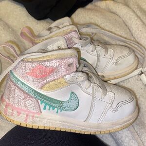 Jordan 1 mid size ice cream🍦🍧🩷💚🤍